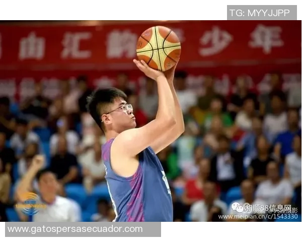 马安中小学生足球比赛精彩直播全程回顾与精彩瞬间分享